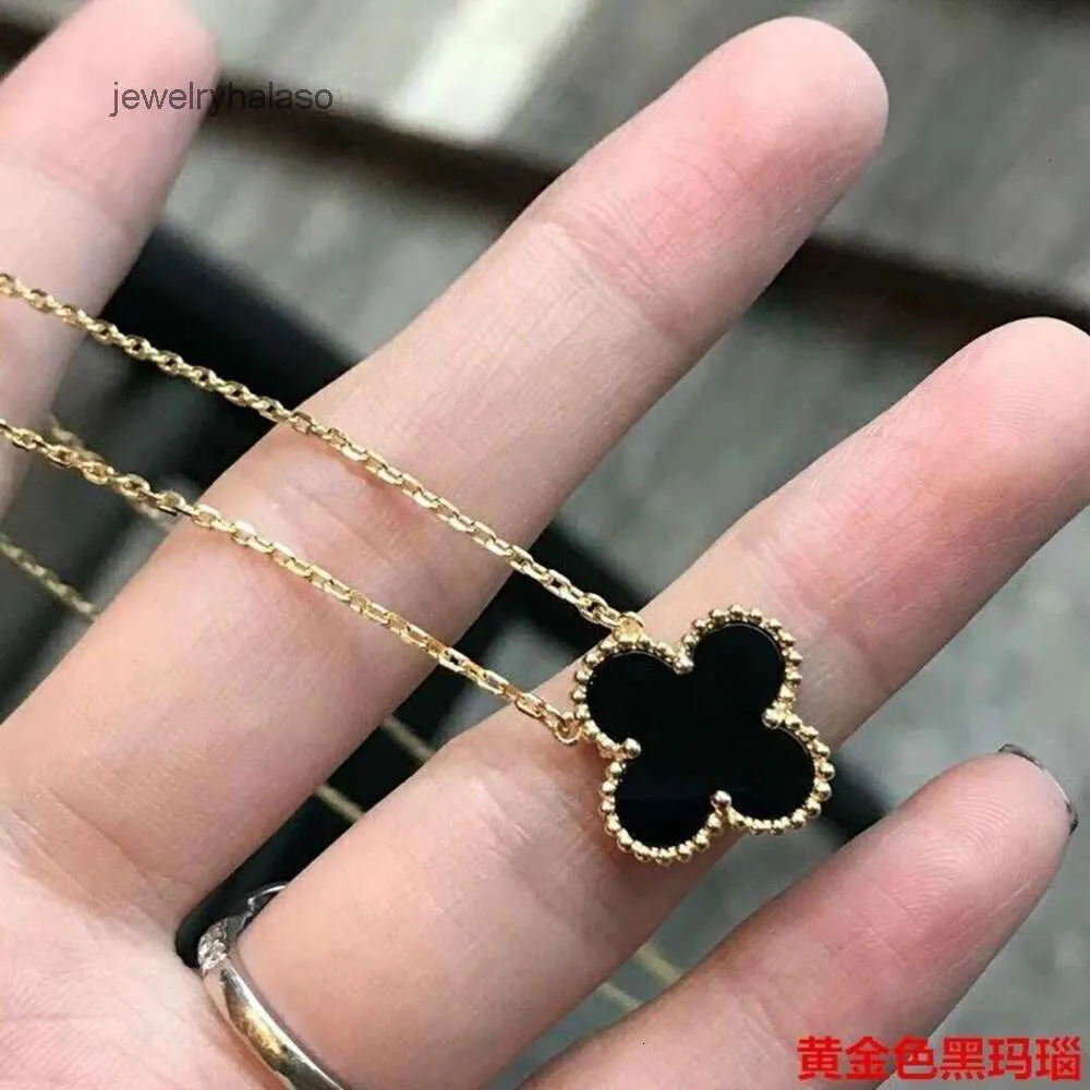 vans clovers necklace Designer Clover Necklace Women's Summer Light Luxury Temperament Natural White Fei Cold Emerald Agate 18K Rose Gold Collar Bone Chain