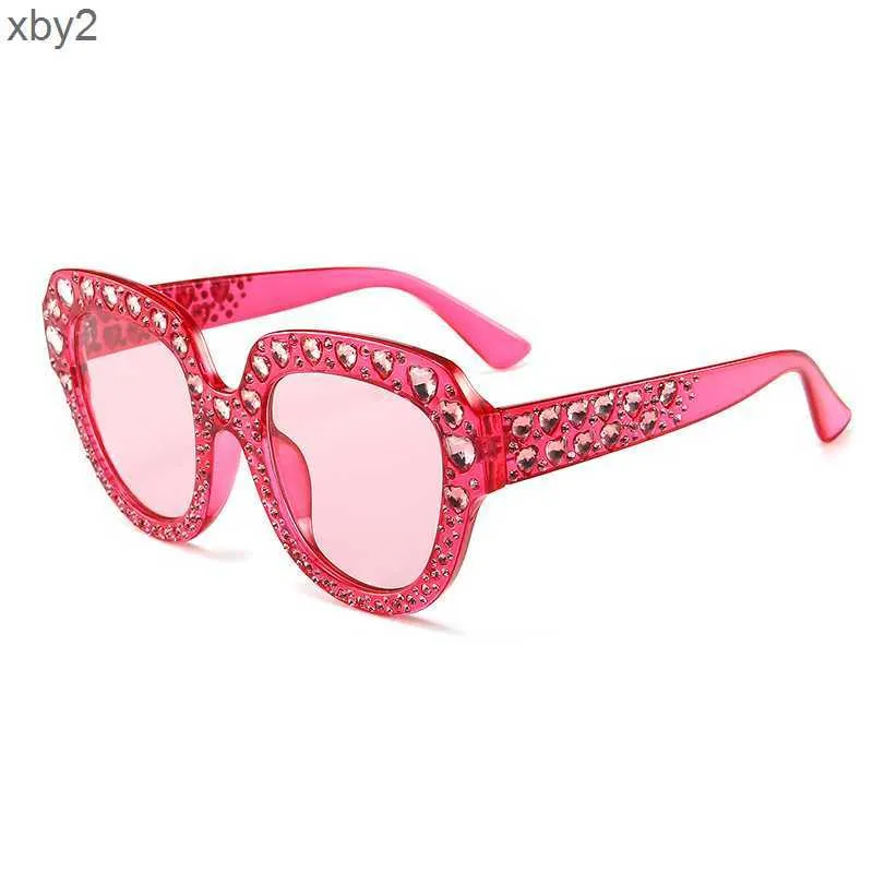 Okulary przeciwsłoneczne 2018 Square Crystal Love Diamond Okulary przeciwsłoneczne Kobiety Street Shot Square Sun Sunglasss 0209