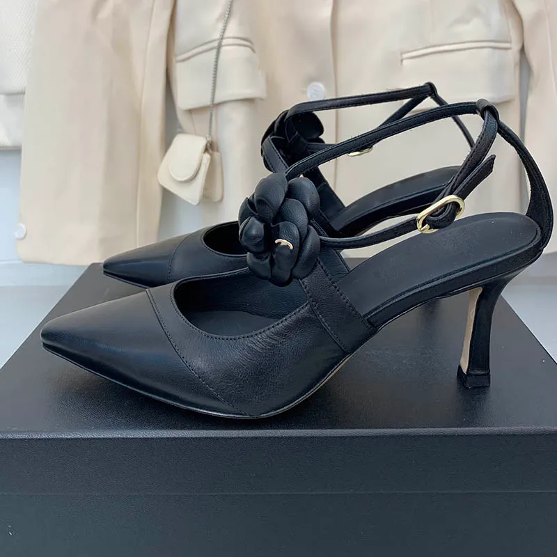 Damen-Slingback-Kleiderschuhe, Designer-Lammfell-Stiletto-Sandalen mit Katzenabsatz, 7 cm, mit Kamelienblüten-Slides, verstellbare Knöchelschnalle, Freizeitschuh, Freizeitschuh für den Außenbereich