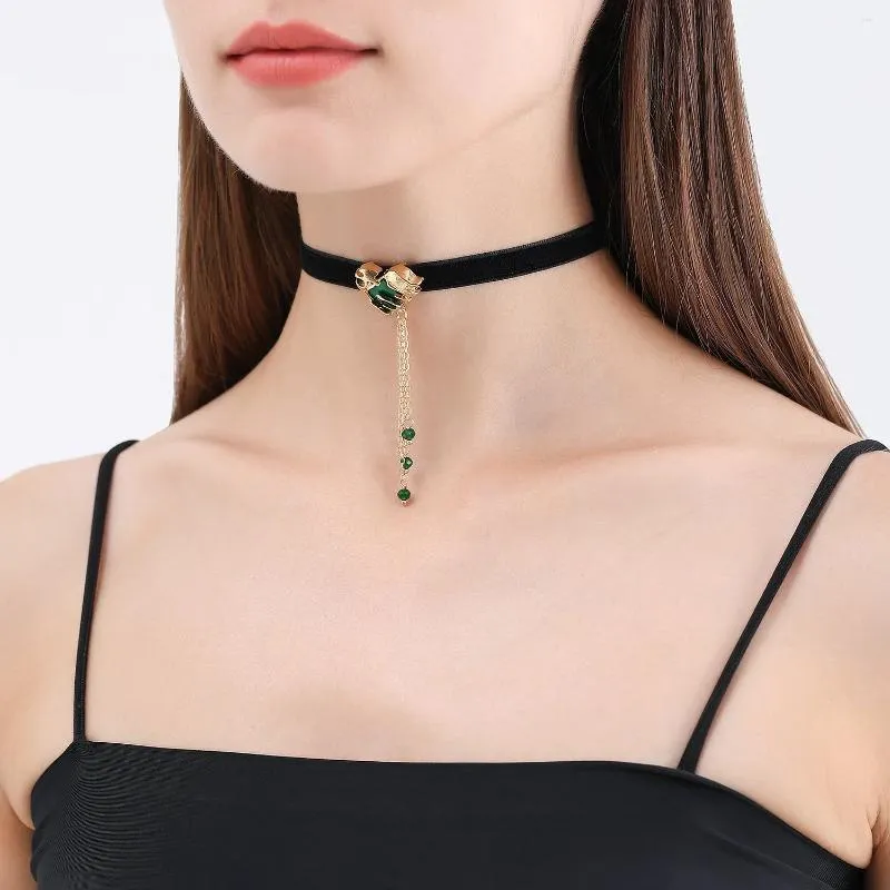 Łańcuchy czarna wstążka zielona wisiorek miłosna z frędzlami łańcuch szyici naszyjnik z koraliki kołnierzyki mody biżuteria
