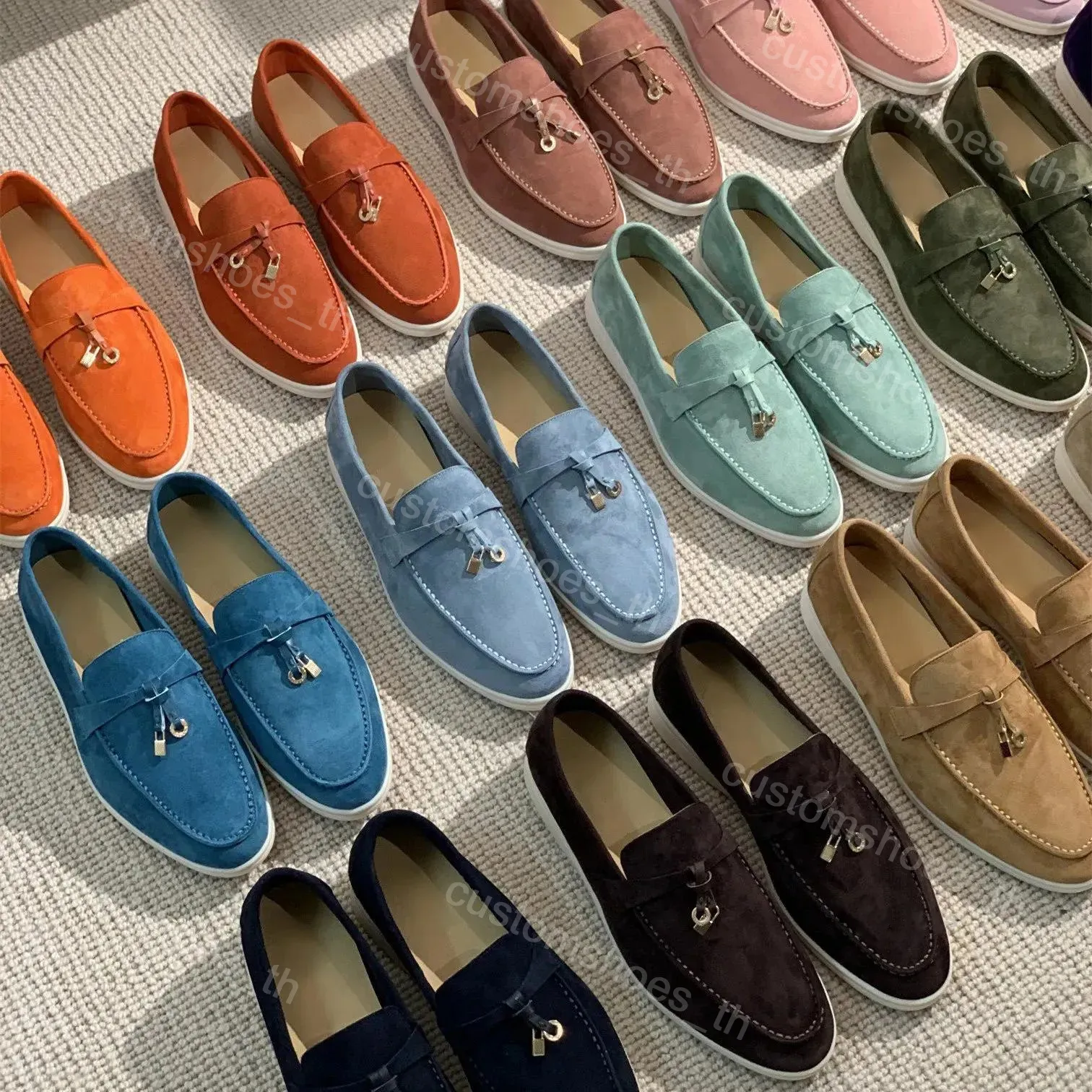 Chaussures habillées de créateurs Loro Piana Hommes Femmes Chaussure en cuir Slip sur Mocassins en daim Boutons en métal Baskets plates classiques Loisirs Confort Mocassins en plein air