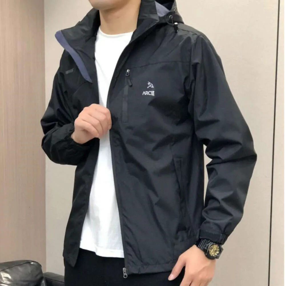 Arc Jacket Mens Designer Hoodie Tech Nylon À Prova D 'Água Zíper Arcterxy Jaquetas de Alta Qualidade Leve Windbreaker Casaco Esportes Ao Ar Livre Homens Casacos 2023y