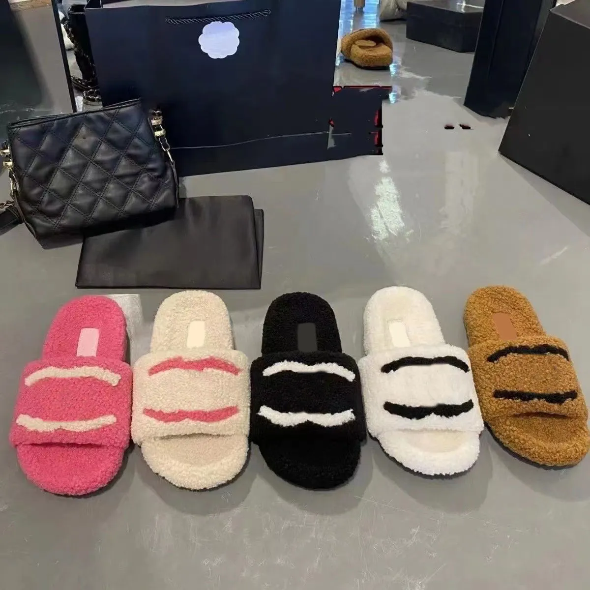 2023 new fashion women slippers spring and autumn luxury outside wear increased thick sole fluffy shoes all match comfortable flip-flop sandals