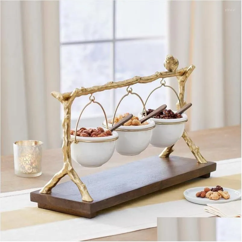 Diskplattor Festival Snack Bowl Stand 3 Bowls Golden Oak Branches Rack Party Buffet Dessert Fruit Afternoon Tea Display Tray Drop de Dhrig