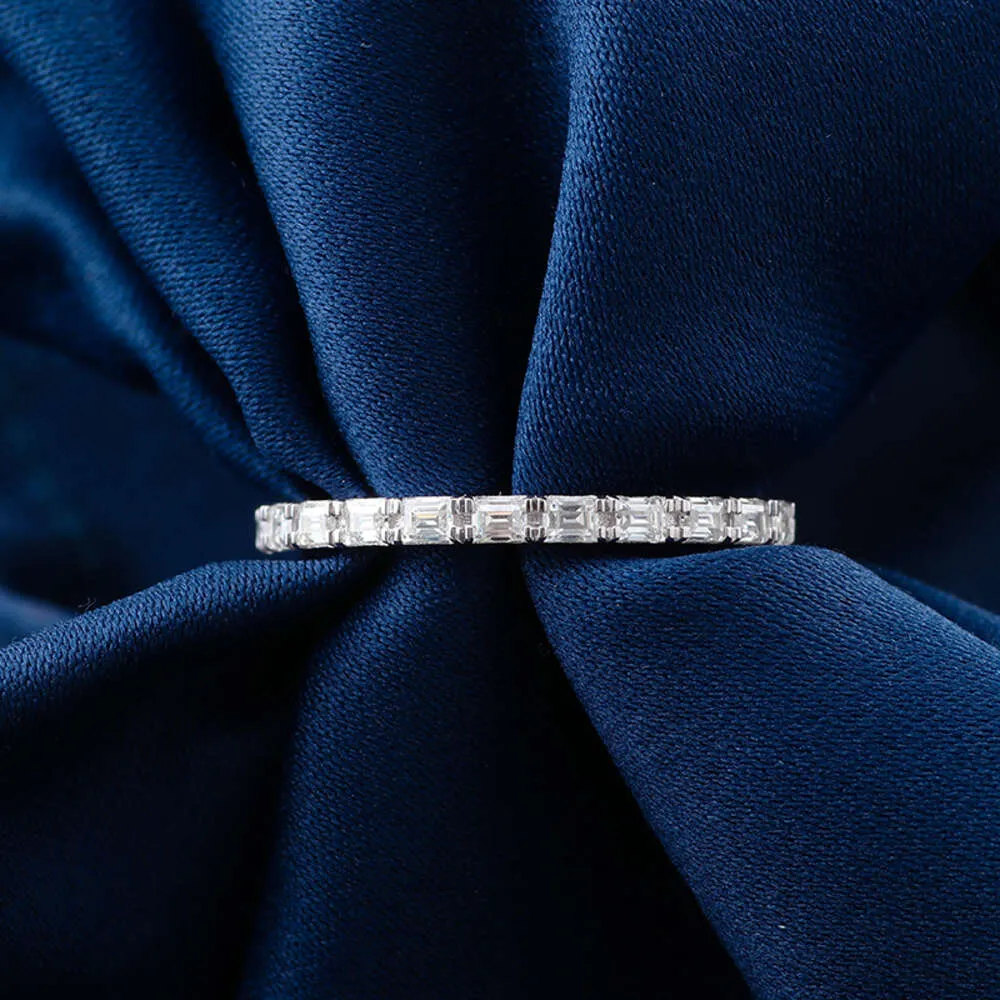 Fabrieksprijs 1Ct Moissanite Ring Emerald Cut 10K 14K Wit Goud Mode-sieraden Ringen Voor Verlovingsbruiloft