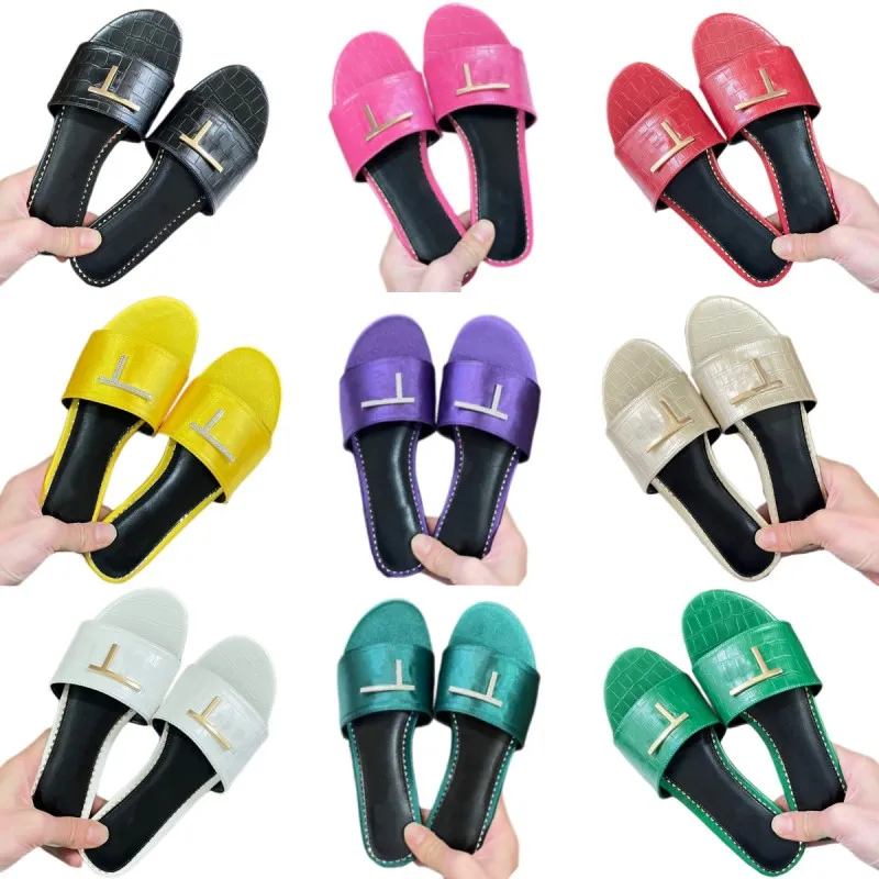 Metal letter slippers pure silk sandals luxury women designer shoes summer outdoor slides stone pattern leather beach shoes top leather flip flops flat heel non slip
