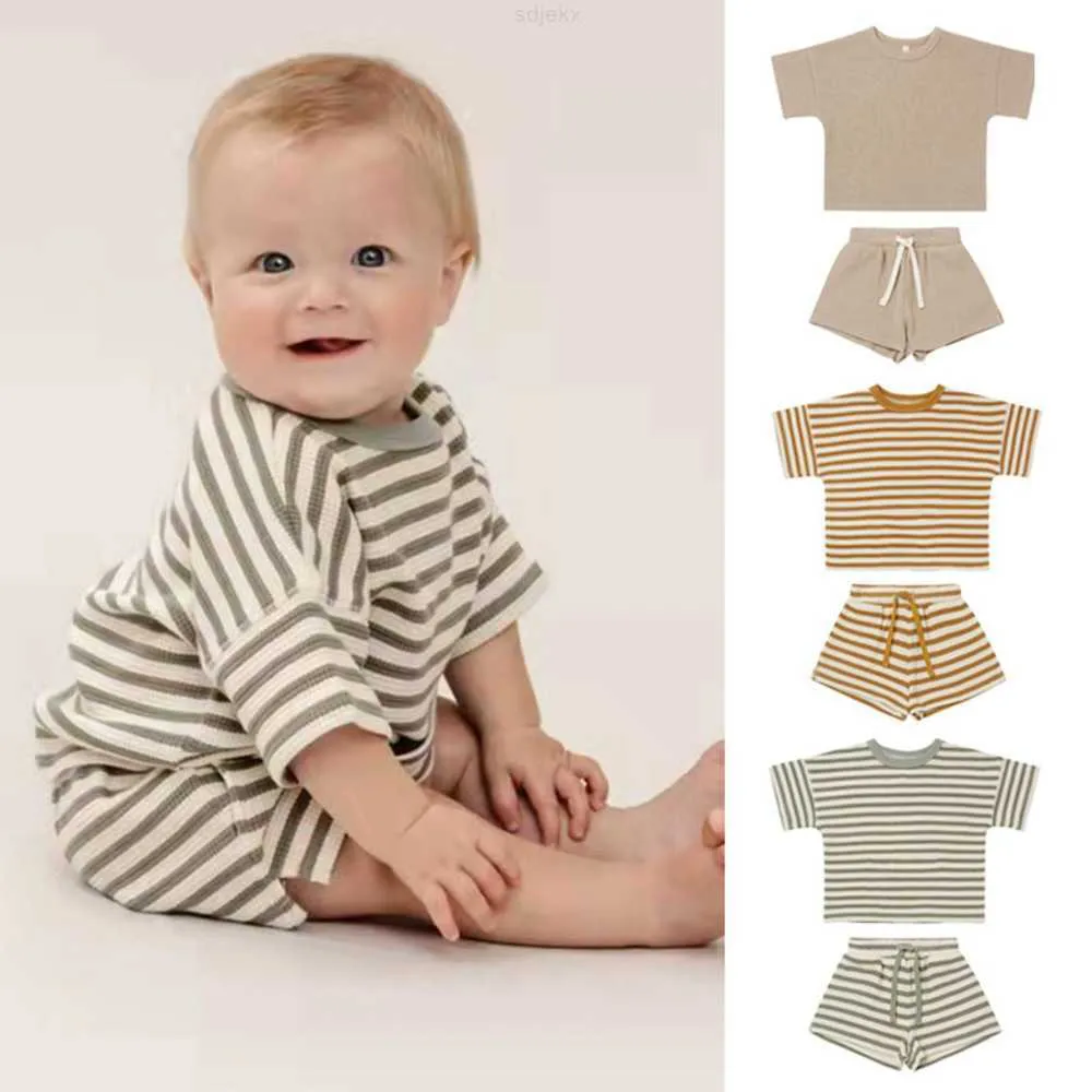 Clothing Sets Ins 2022 New Summer Waffle Children's Short Sleeved Suit Boys and Girls T-shirt Shorts Baby Pit Strip Cotton