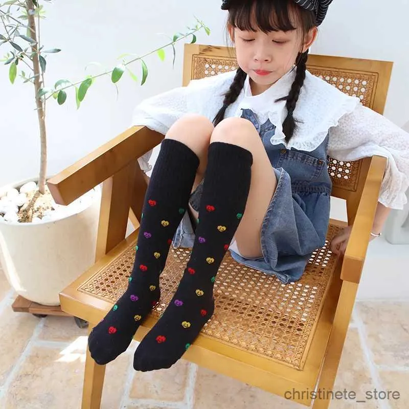 Chaussettes pour enfants printemps automne bébé bébé filles chaussettes en coton couleur amour mode sur chaussettes hautes enfants enfants broderie chaussettes de veau