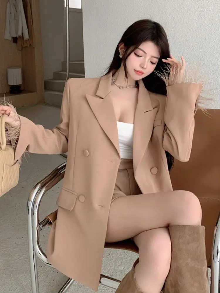 Kvinnors spårningsdräkter 2024 Spring Korean Fashion Casual Two Piece Pantuppsättningar för kvinnor Lossa Blazer Coat Short Female 2 Suits