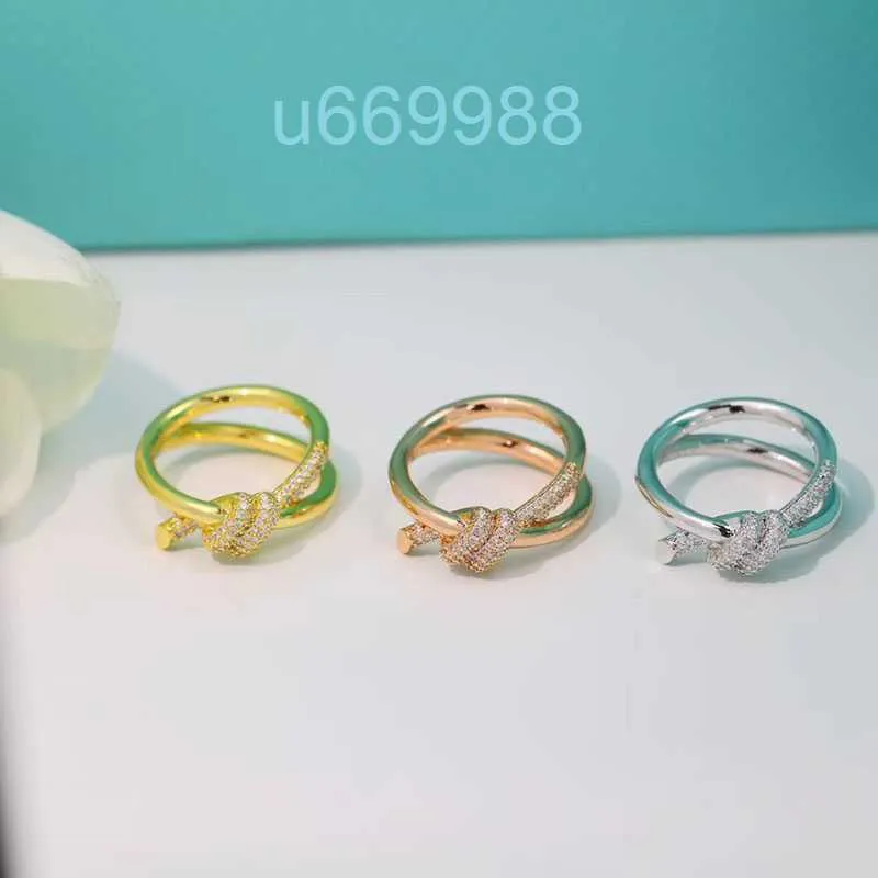 Luksusowa marka Bowknot Designer T Band Rings Women Silver Rose Gold Shining Bling Diamond Crystal Ring Biżuter