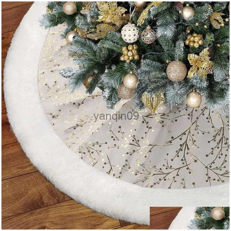 90 hot sale tree skirt