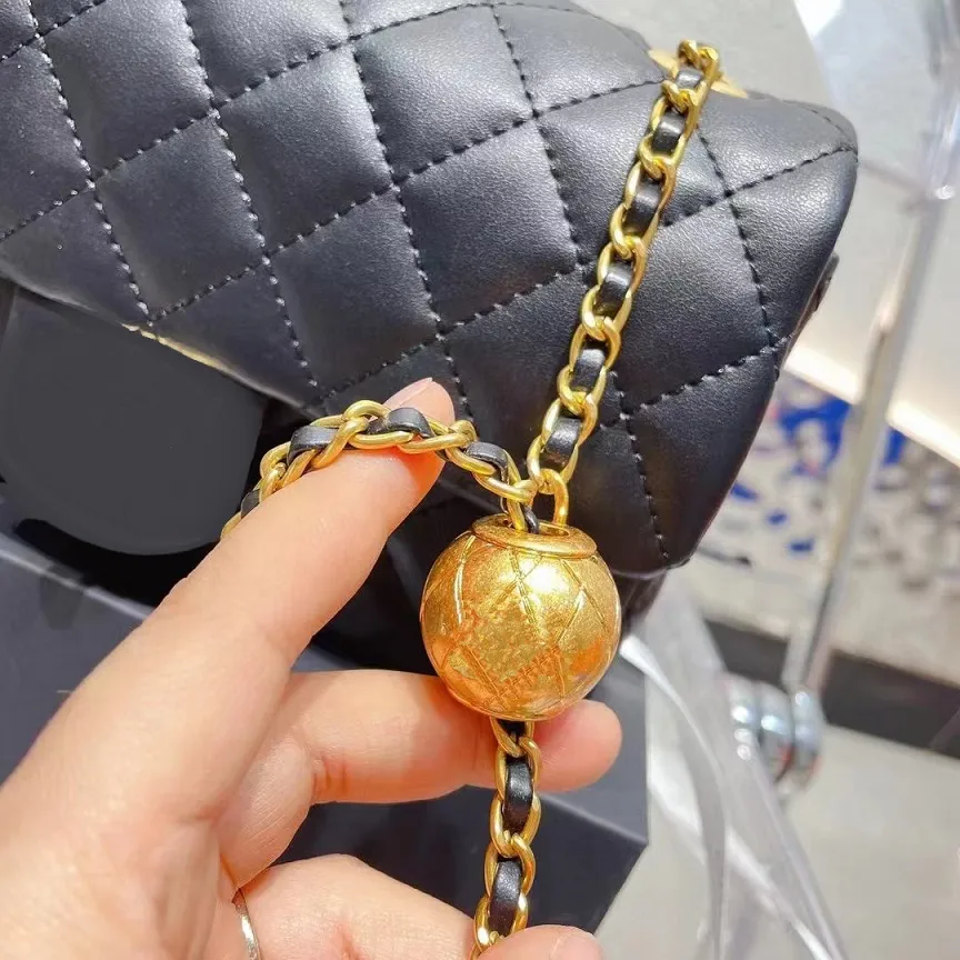 Luxury Crossbody Bag: Chic One Shoulder Square Bag With Gold
