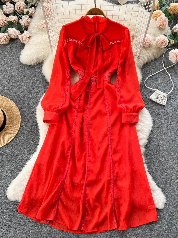 Casual Dresses Spring Autumn Women Lace Patchwork Midi Dress Vintage Bow Collar Lantern Långärmad stor Swing A-Line Red/Blue/Pink Robe