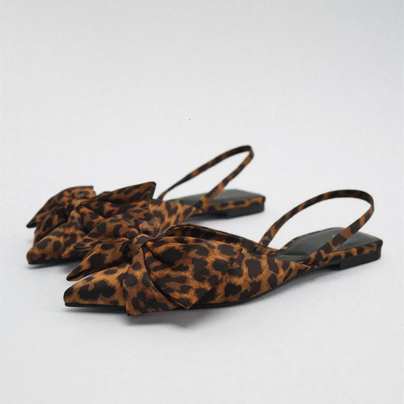 Sandaler Woman's Leopard Print Flat Mules Traf Sweet Bow Pointed Ballet Shoes Spring Summer Casual Slingback Design Single Shoes 230425