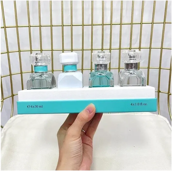 Designer Perfume 4x30ml Tipos de conjunto unissex 4pcs 30ml eau de parfum longa tempo durar o corpo de fragrância trabalha mulheres navios rápidos hvz3