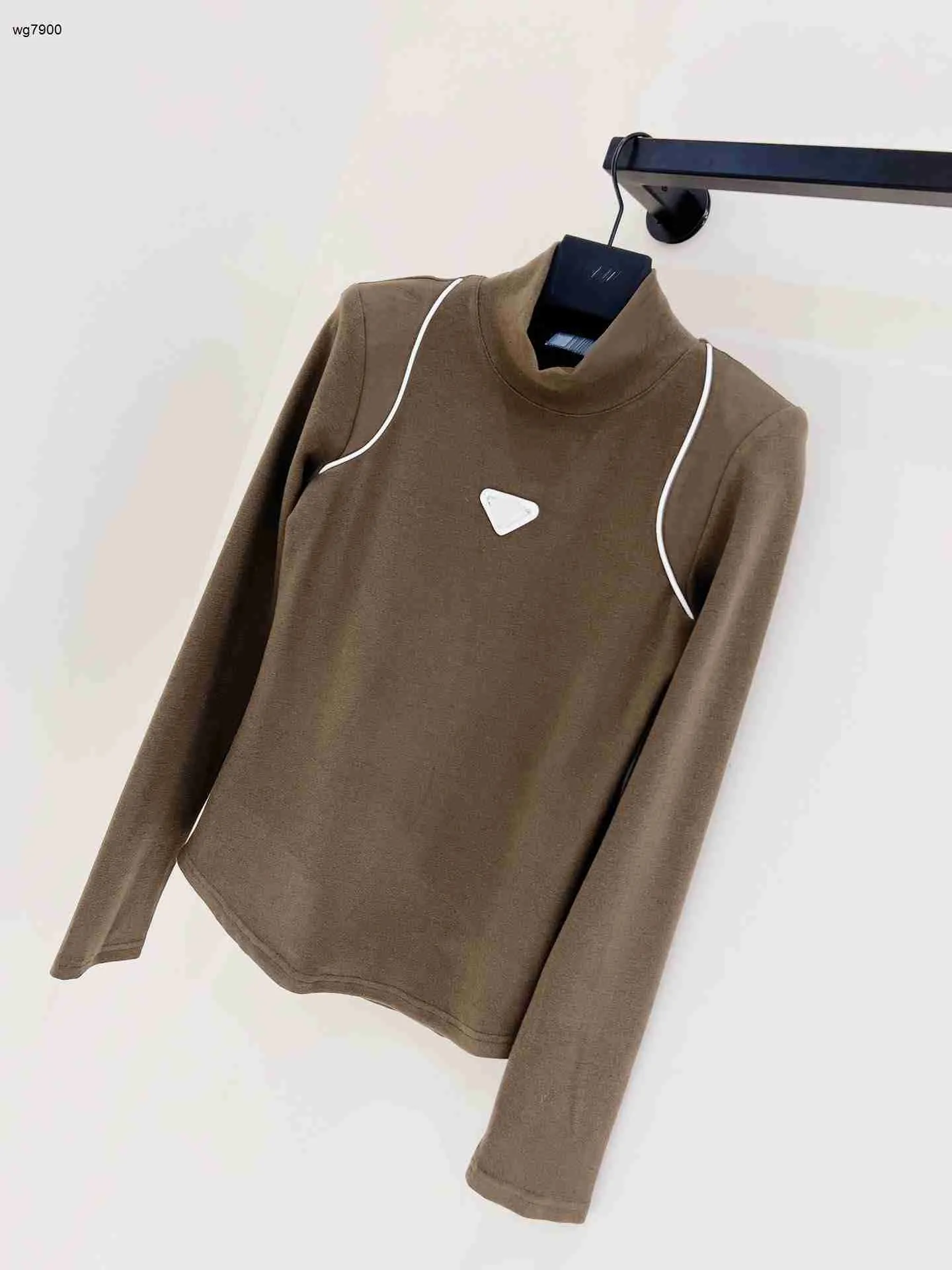브랜드 여성 셔츠 여성용 가을 탑 패션 삼각형 로고 긴 슬리브 걸 셔츠 따뜻한 둥근 목 풀버 NOV25