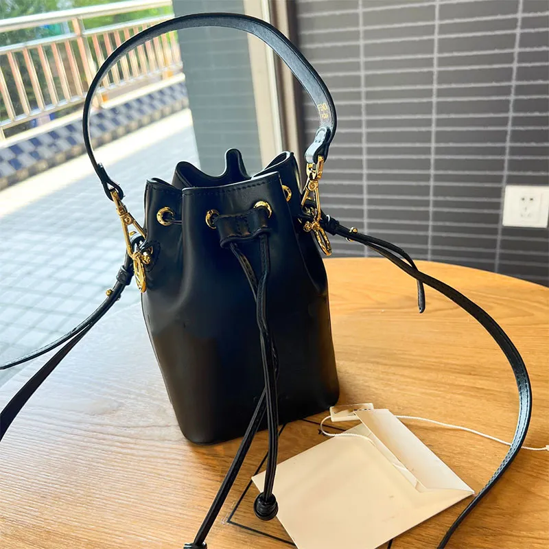 Designer tas schoudertas emmer mini handtas lederen mode crossbody tas twee riemen dames tasje tas internet beroemdheid dezelfde stijl winkelen casual