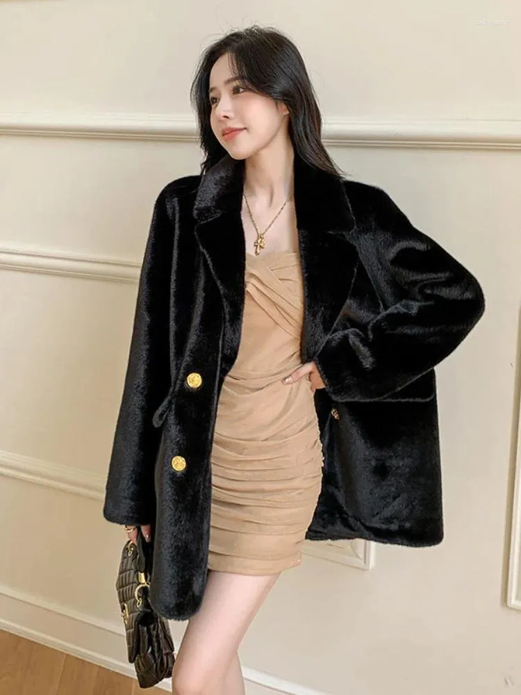 Damespakken UNXX Herfst Winter Imitatiebont Blazer Dames Licht Luxe Halflange Elegante Hoogwaardige Pluche Losse Zwarte Jas