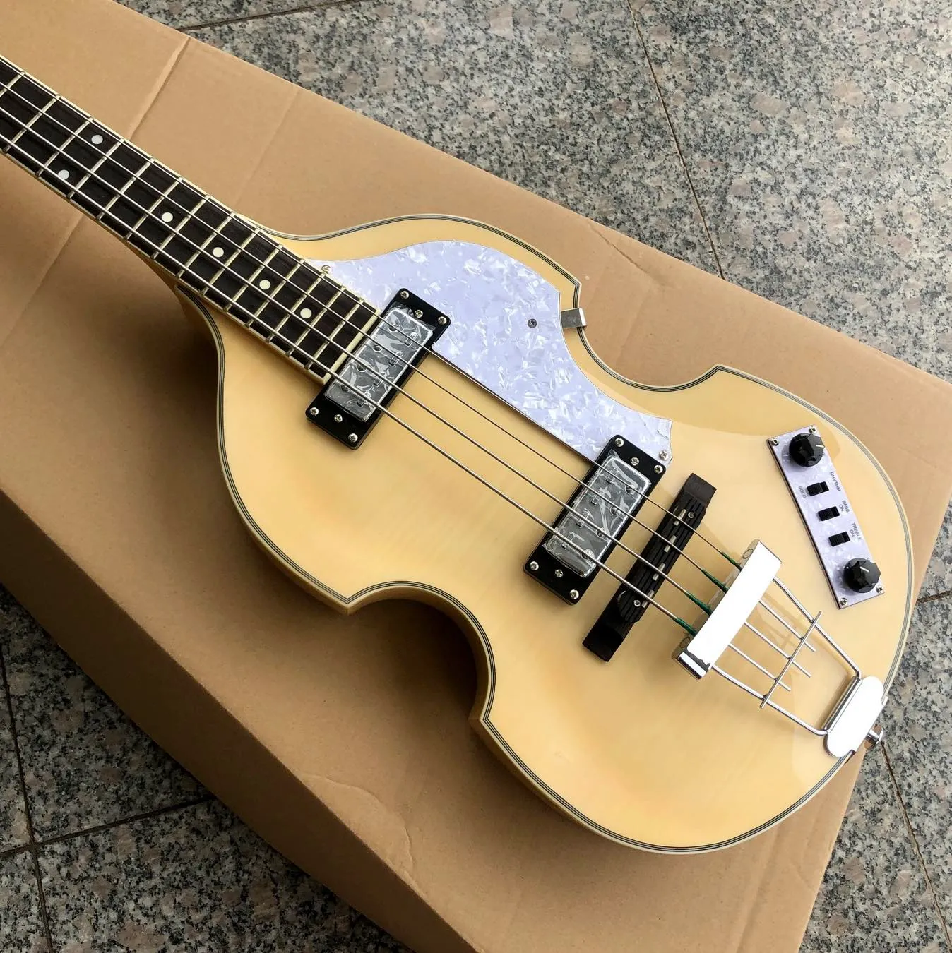 Custom Natural Wood Finish Hofner BB2 Bass Guitar Violin Body Style Basse Top Quality HCT Banjo Designed in Germany all Pearlish Tuners Pickguard and Truss Rod Cover