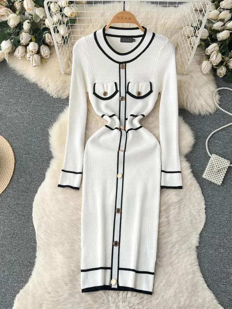 Casual jurken 2023 Spring elegante vintage gebreide potloodjurk vrouwen Koreaanse mode dames slanke mini lange mouw met één borsten