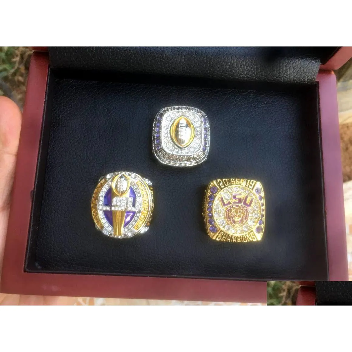 Cluster Rings 3pcs Lsu Tiger S Orgeron Nationals Team Champions Championship Ring with Wooden Box Sport Souvenir Men Fan Gift Wholesal Dh92e