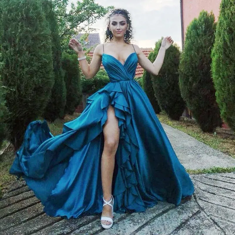 Rufos de gola turquesa Brufles de fenda Vestidos de baile de fenda