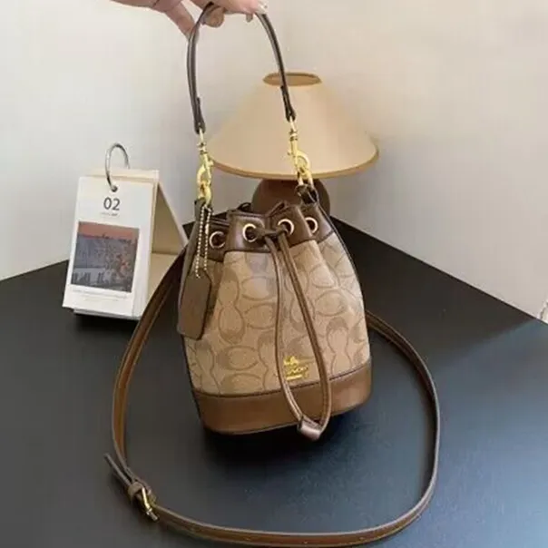 2025 Fashion Luxurys designers väskor riktiga läder handväskor kedja kosmetisk messenger shopping axelväska totes lady plånbok handväska