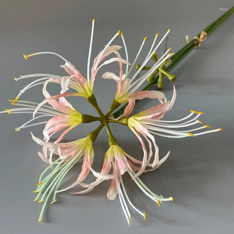 Kwiaty dekoracyjne 1PC PO PROPS sztuczna higanbana z jedwabnym realistycznym poczuciem dekoracji domu dekoracja salonu