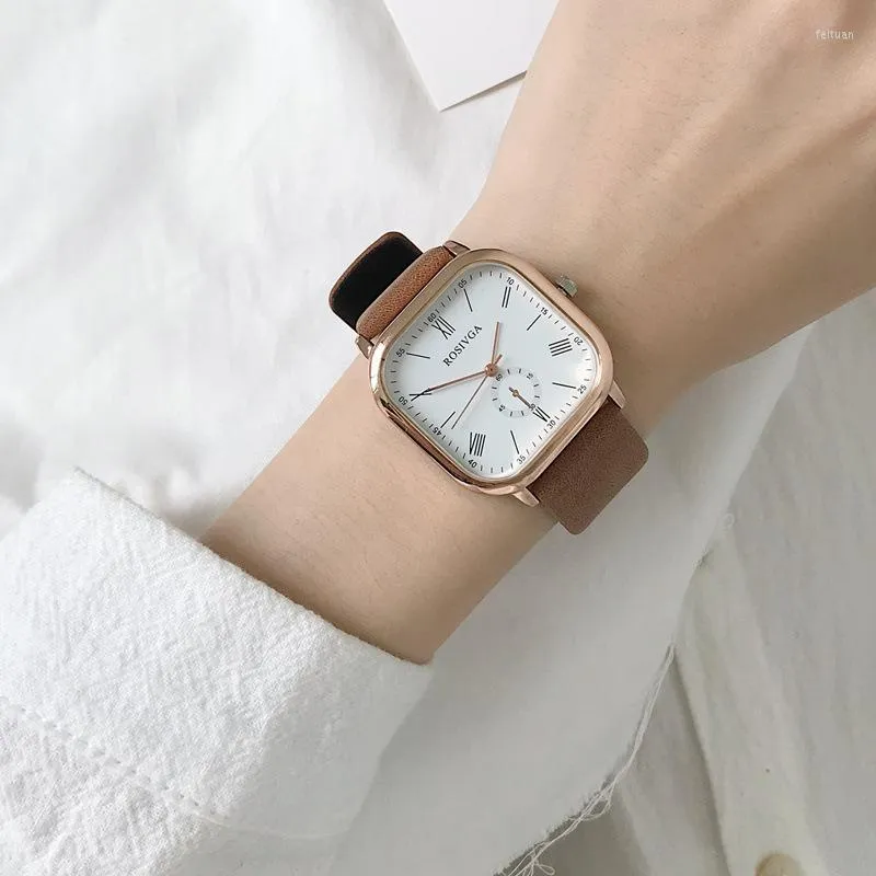 Armbandsur Fashion Women Watches Luxury Leather Watch for Ladies Quartz Wrist Student Gifts