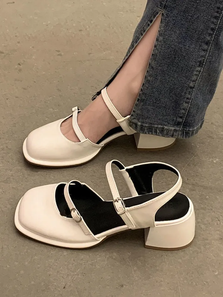 Chaussures habillées Sepatu Sandal Ujung Bundar Antislip Elegan Pantai Berongga Musim Panas 2023 Kasual Wanita Pesta Fashion Korea Desain 230425