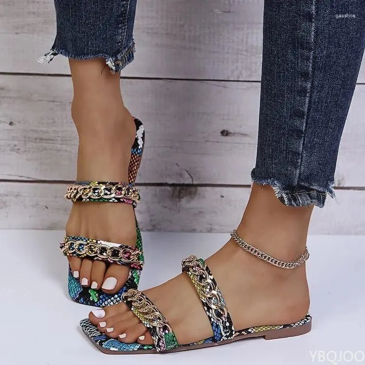 Sandaler Kvinnor tofflor Summer Metal Chain Chain Square Head Snake Print Fashion Stängd tå Flat Shoes Beach 43