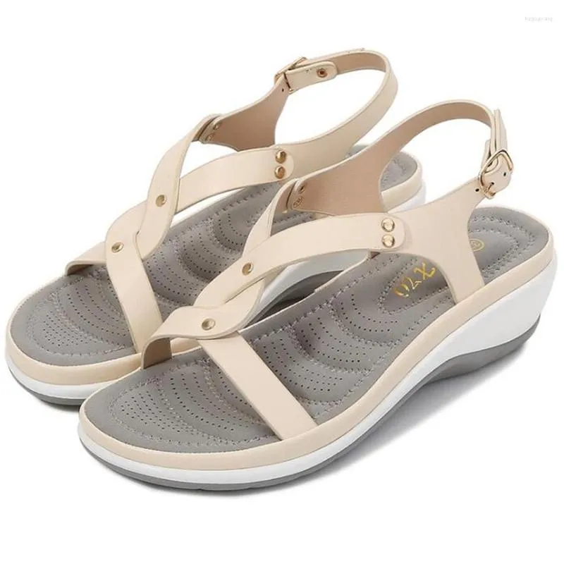 Sandales femmes chaussures d'été Femme grande taille 44 plage pour chaussures à semelles compensées Chaussure Femme décontracté gladiateur Sandalen Dames Q43