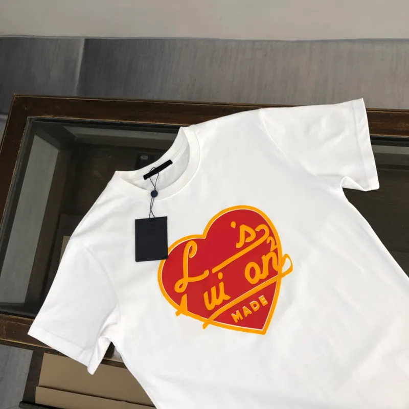 M-4XL Designer t-shirt Mannen Vrouwen Tee Mens Womens V hart Ontwerpers T Shirts Luxe designer Polo Shirt Top Tees Zomer T-shirt Mannen Kleding