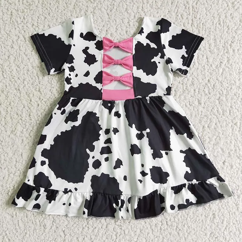 Flickklänningar Farm Cow Print barn Twirl klänning Kort ärmssa rosa Bow Fashion Boutique Babykläder Partihandel barn Småbarnskläder