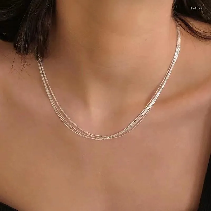 Catene Nappa Gioielli lucidi multistrato sul collo Accessori moda Catena a sei strati Collana in argento per donna