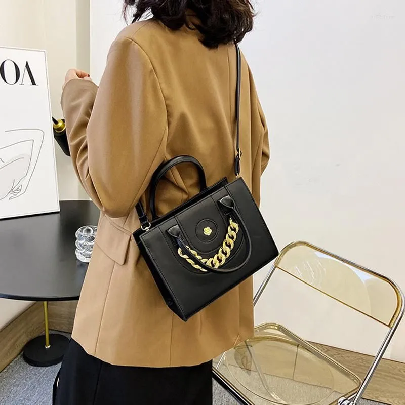 Nuove borse da sera Borsa a tracolla da donna in stile europeo Moda Solid Pu Leather Borse da donna Piccola borsa a tracolla casual