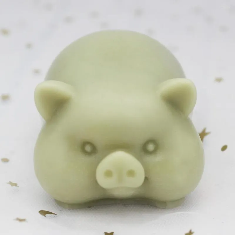Bakformar C1293 Little Fat Pig Handmade tvål rökelse chokladkaka dör mossa silikonform