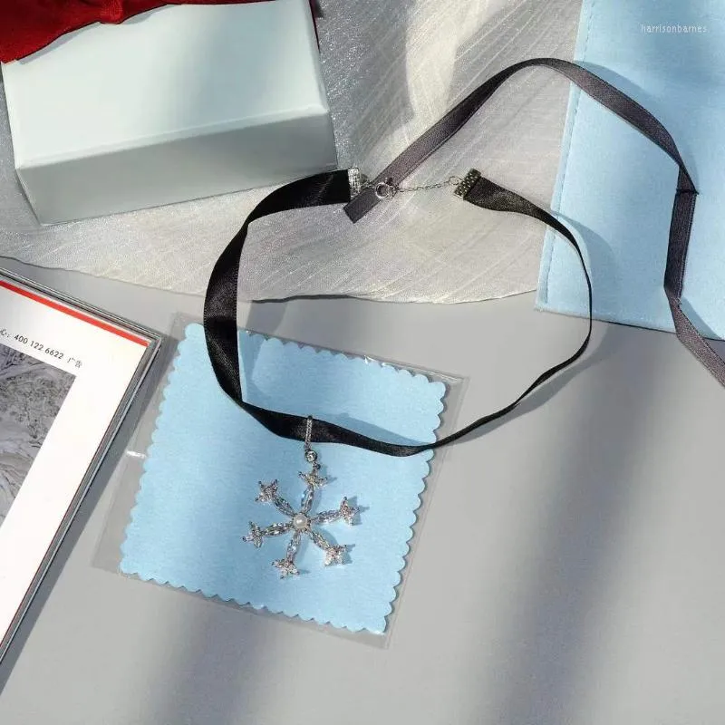 Kettingen 925 Sterling Silver Fashion Black Ribbon Christmas Snowflake Choker Kettingen Licht Luxe Pearl -bruiloft Merk Sieraden Gift