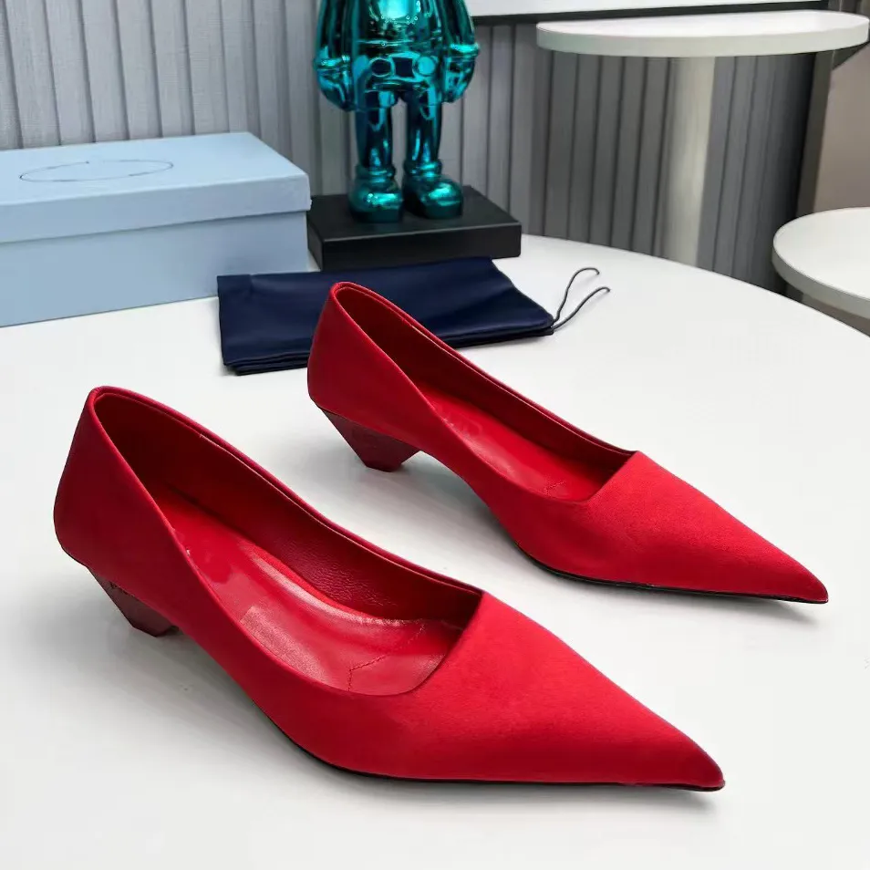 Elegant pointed satin pump shoes 4cm chunky heel fashionable Luxurious Designer Shoe casual 2024 spring new dress shoe high quality Factory Shoes