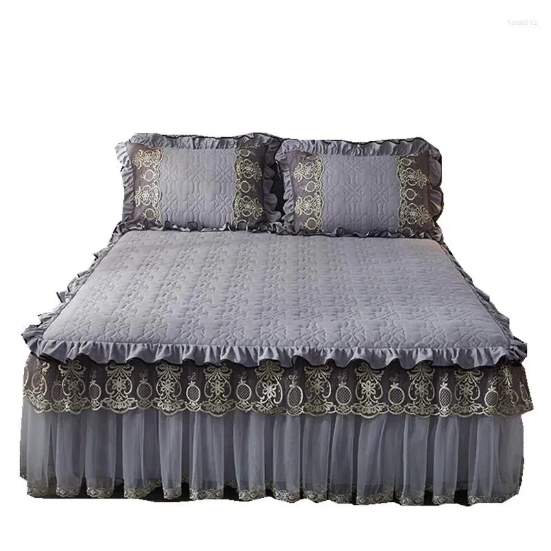 Bed Skirt Adult 3Pcs European Spreads Cover Set Luxury Embroidery Ruffle Quilt For Home