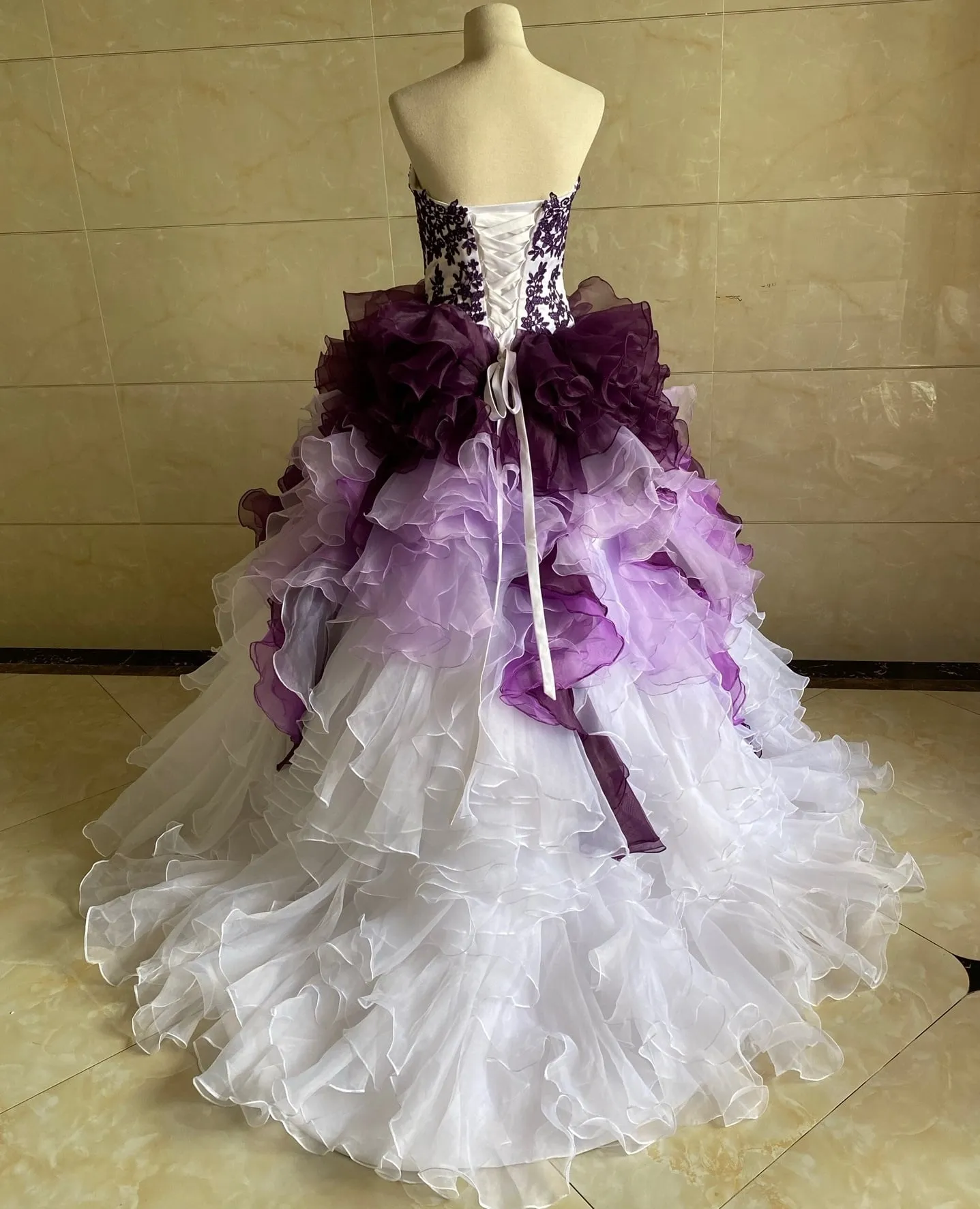 Purple And White Contrast Colored Gown For Kids Age Group: 1-1y 1-2y 2-3y  3-4y 4-5y 5-6y 6-7y 7-8y 8-9y 9-10y at Best Price in New Delhi | Bonzo Kids  Apparel Pvt. Ltd.