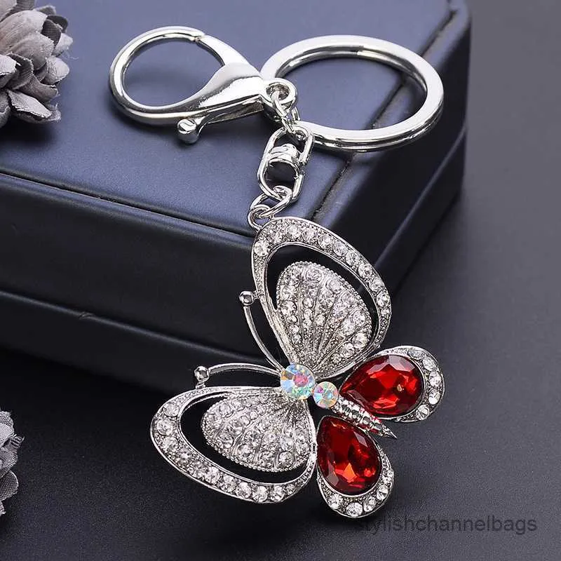 4st Keychains Red Blue Big Rhinestone Butterfly Keychain Söt Fashion Crystal Charm Pendant Handväska Tillbehör Nyckelring