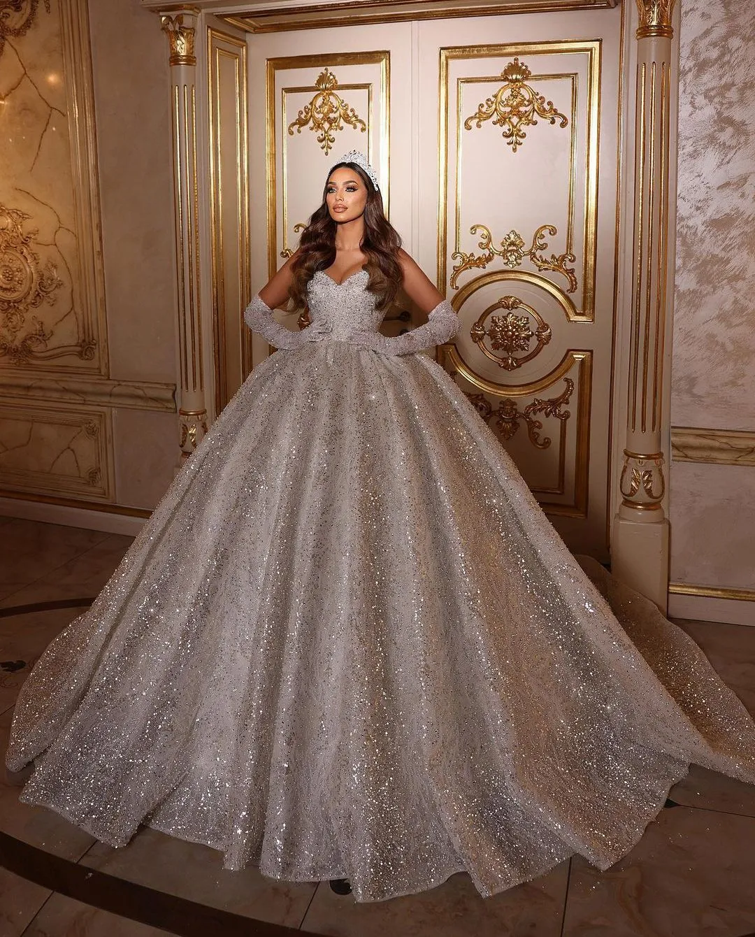 Sparkly Ball Gown Wedding Dresses Long Sleeves V Neck Sequins Applique 3D Lace Ruffles Bridal Gowns Beads Diamonds Formal Dress Plus Size Custom Made Vestido de novia