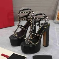 2022 Fashion Valentinoes Women`s Sandals Lightweight Waterproof Platform High Heels Rainy Days Student Casual Sandals Vjj