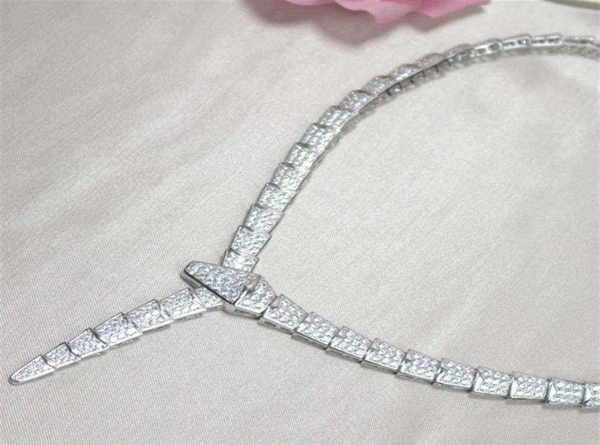 Colliers de loisirs de mode dame femmes en laiton plaqué or 18 carats réglage complet en forme de diamant large chaîne colliers de dîner Skeleto4296764