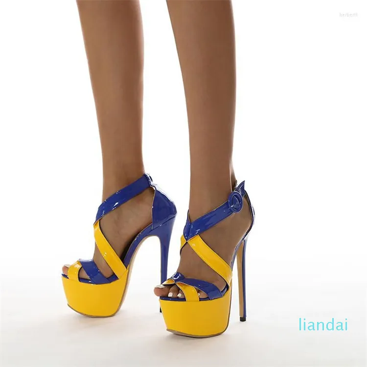 Sandalet bayan sarı mavi yüksek topuk kadın 2023 punk tarzı gladyatör platform topuklar çapraz ayak bileği toka pompaları
