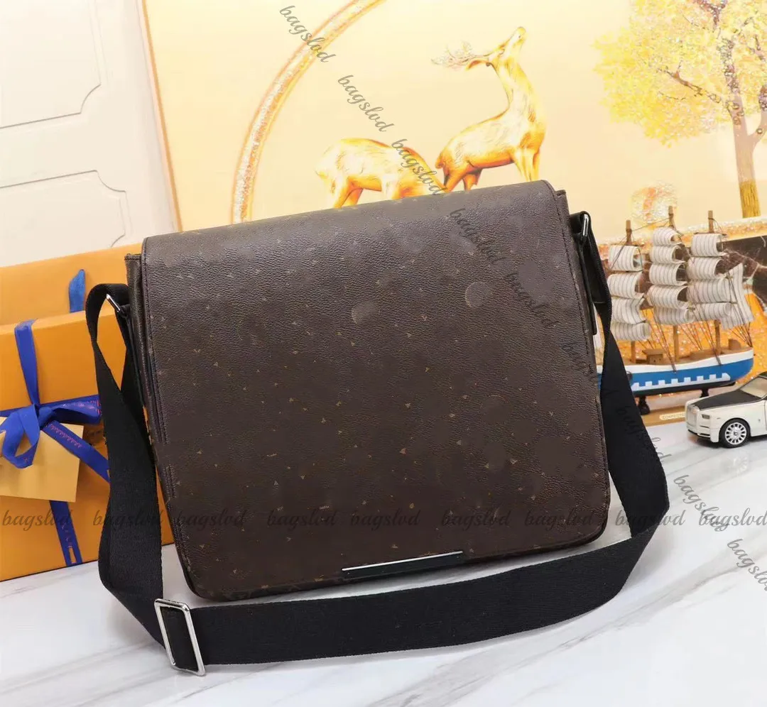 Luxury Leather Messenger Bag For Men Designer Crossbody Shoulder Bag