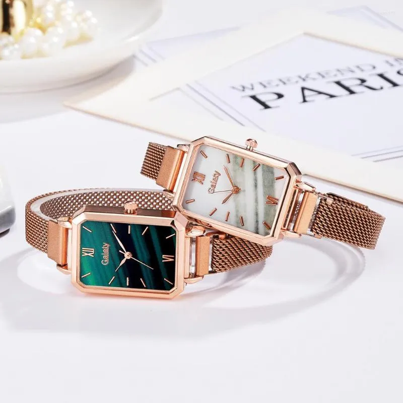 Wristwatches Fashion Ladies Watch Alloy Mesh Belt Small Green Korean Square Head Quartz Watches Female For Women