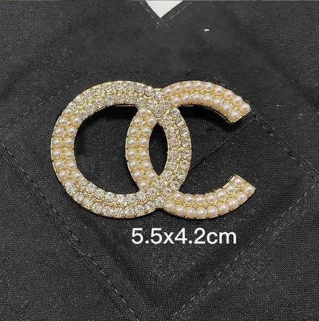 20Style Luxury Brand Designer Letter Pins Brooches Women Gold Silver Crystal Pearl Brooch Suit Pin Wedding Party Jewerlry Accessories Gifts