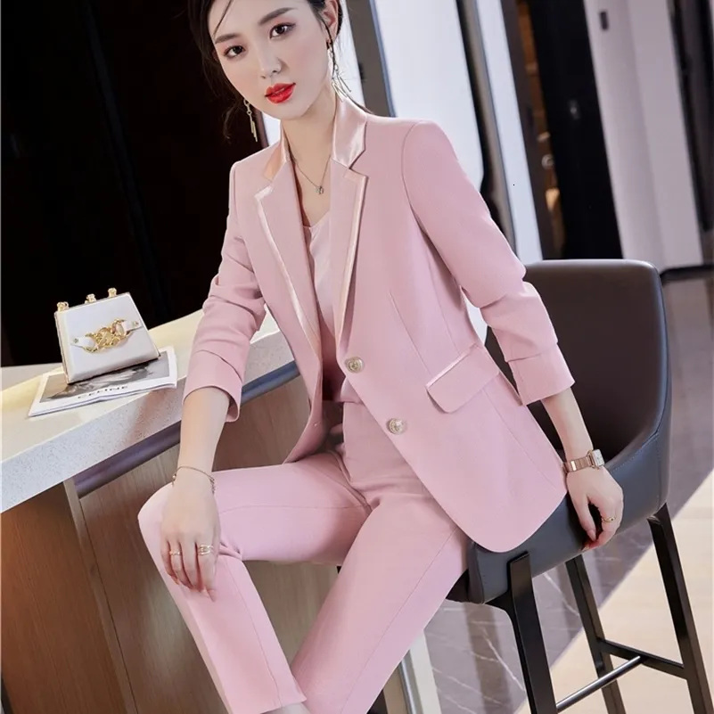 Kadın Suit Blazers Blazer Pantsuits İki Parçalı Set Office Bayanlar Kadın Beyaz Pembe İş Eklenmiş ve Pantolon Resmi Takım 230426